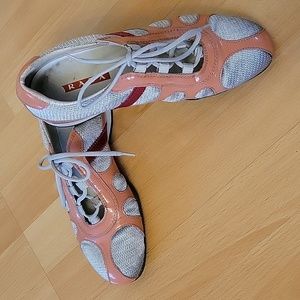 Prada 35.5 shoes. Made in Italy.